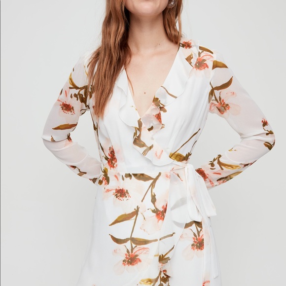 Aritzia Wilfred Louise White Floral Wrap Dress Small NWOT - Picture 2 of 3